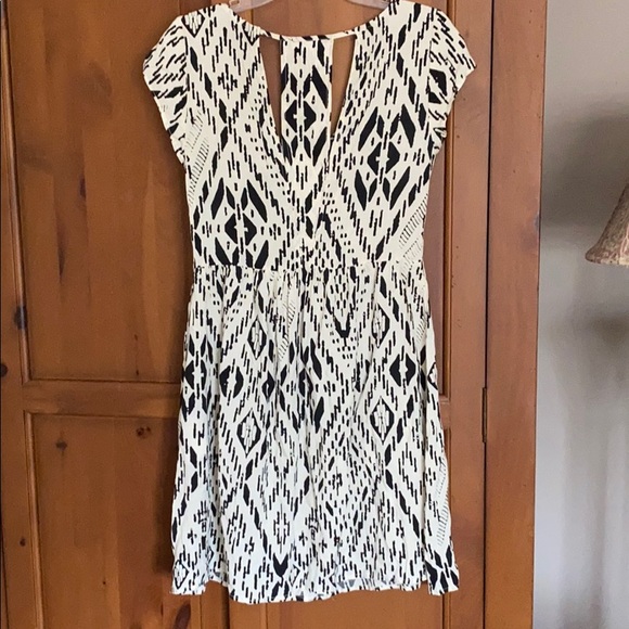 Black & Ivory dress, size 8 - Picture 4 of 6